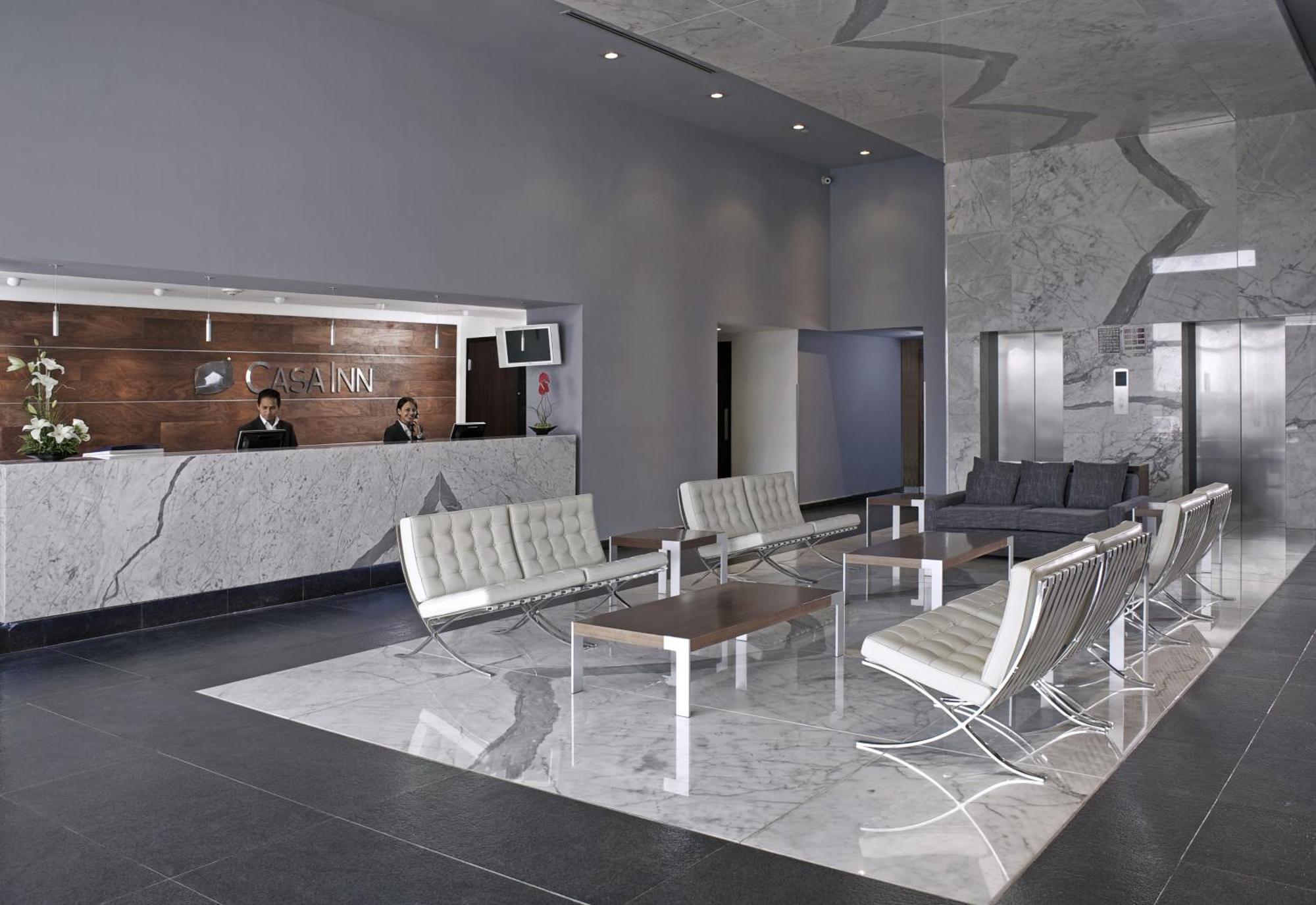 Casa Inn Premium Hotel Queretaro Miranda Экстерьер фото Lobby