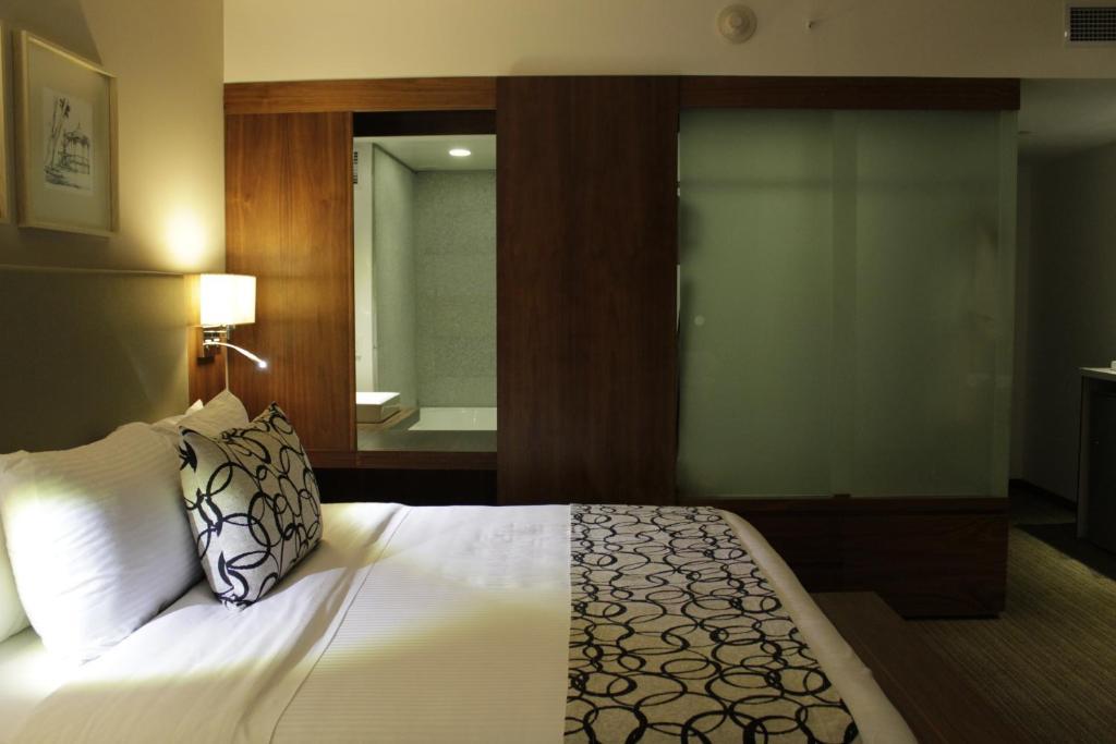 Casa Inn Premium Hotel Queretaro Miranda Экстерьер фото