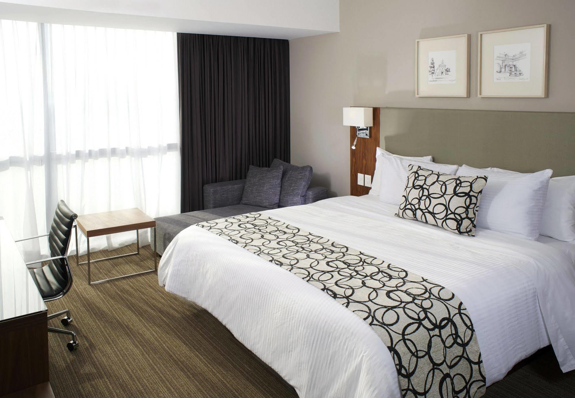 Casa Inn Premium Hotel Queretaro Miranda Экстерьер фото